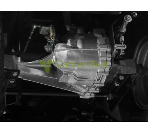 Садовый трактор Caiman Rapido 2WD 107D2C с блокировкой дифференциала