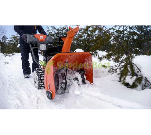 Снегоуборщик Husqvarna ST 230 с боковой фарой LED